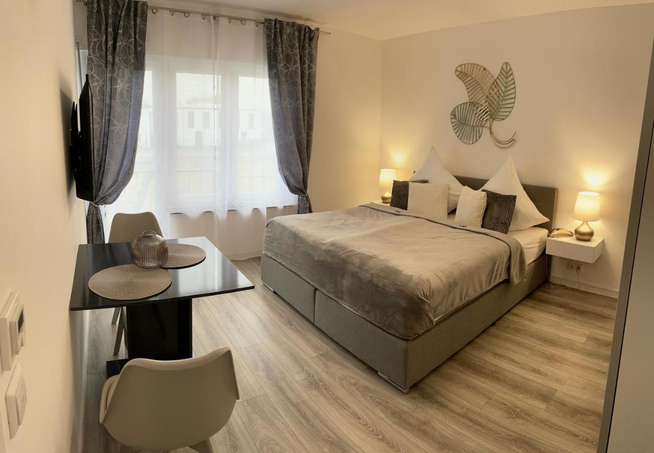 Prime Host Lovely Apartment 카를스루에 외부 사진